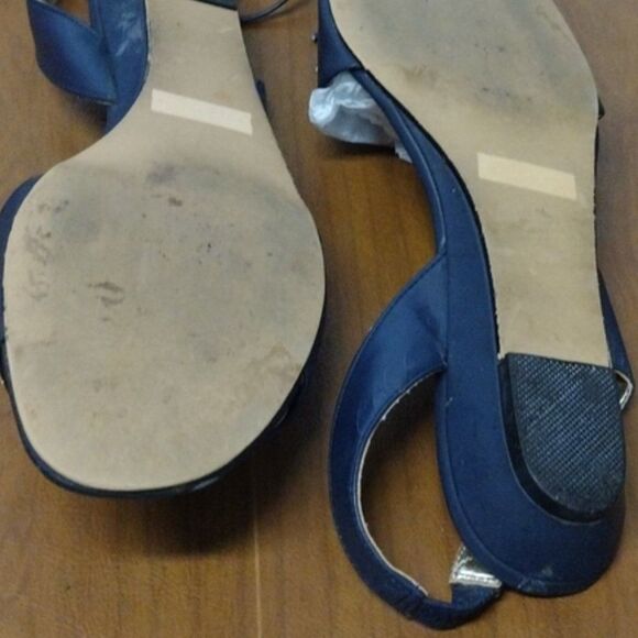 Dark Blue Jasmin Shoes Size 8! - Picture 11 of 12